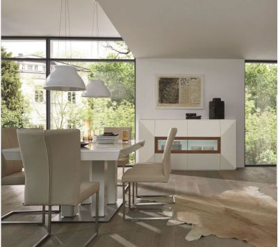 Sideboard + extendable table + Chair (4)