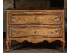 CHEST OF DRAWERS 111