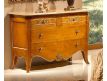 CHEST OF DRESSER W / 4 DRAWERS 