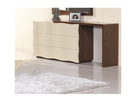 Chest of drawers mar