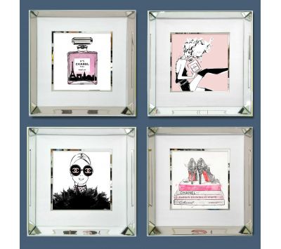 SET OF PICTURES CHANEL