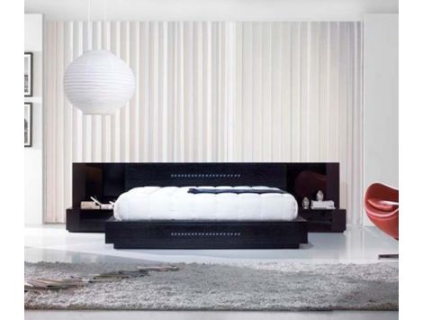 Cama + mesas cabeceira Quarto Fly