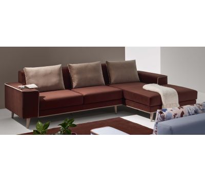 SOFA WITH CAHISE LONG EMRAHC