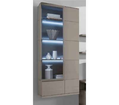 Raised glass door right Arta