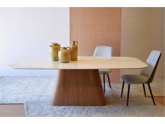DINING TABLE ARAXI