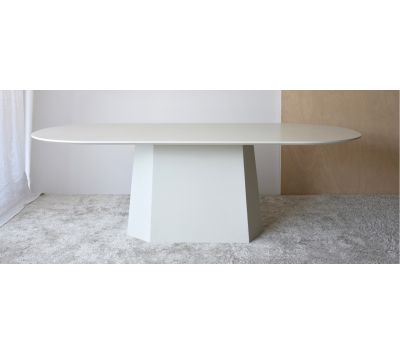 DINING TABLE BATY B